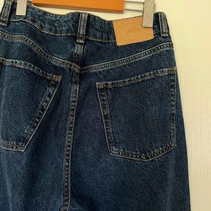 LIKE NEW Women's JJXX Mom-High Waist Jeans | W28 L30